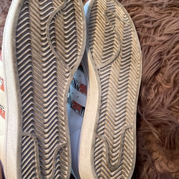 Very good cond kids size 6 fits as 7 1/2 womens Addidas superstar design shoes - Picture 5 of 8